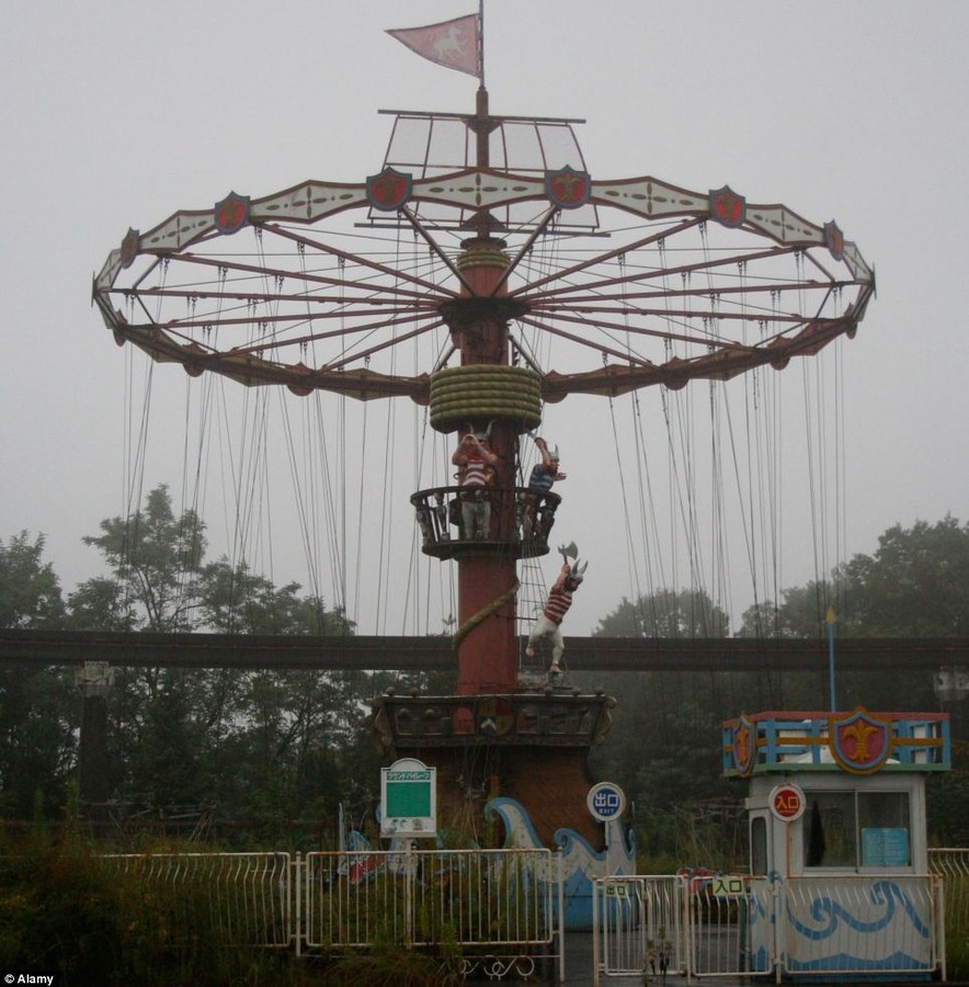 One of the swing rides at the Nara Dreamland theme park in Japan, which closed down in August 2006