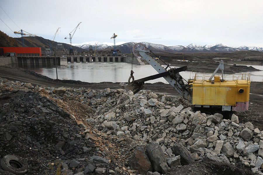 Вид на плотину в районе строительства Усть-Среднеканской ГЭС. © Валерий Шарифулин/ИТАР-ТАСС