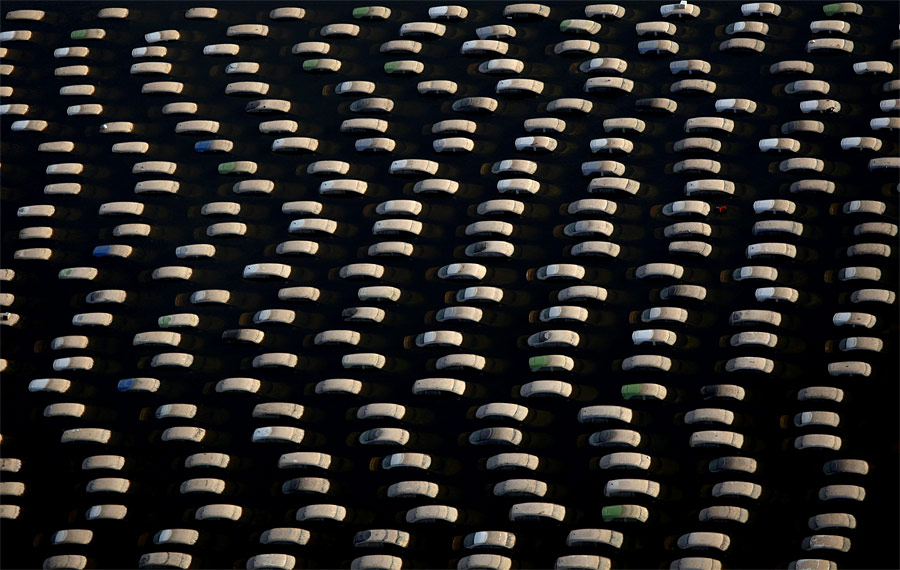 Затопленные автомобили на заводе Honda в провинции Аюттхая в Таиланде. © Damir Sagolj/Reuters