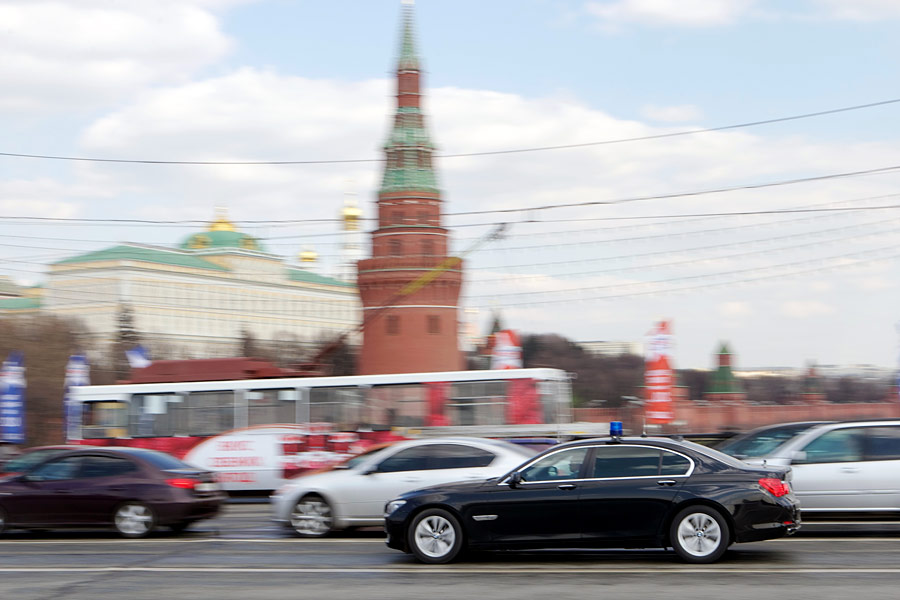 Автомобиль со спецсигналами на улице Москвы. © Антон Белицкий/РИА Новости