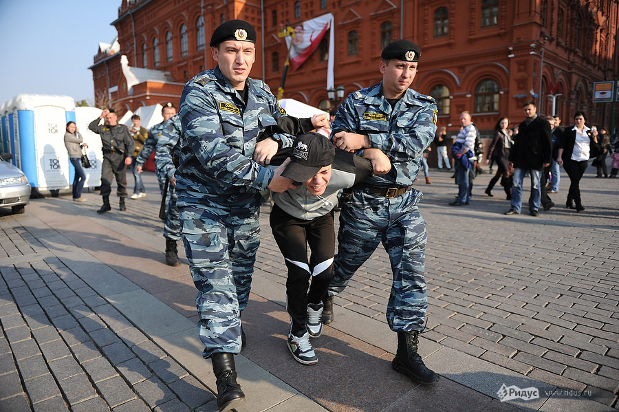 Задержание фанатов на Манежной площади. Фоторепортаж © Антон Белицкий/Ridus.ru