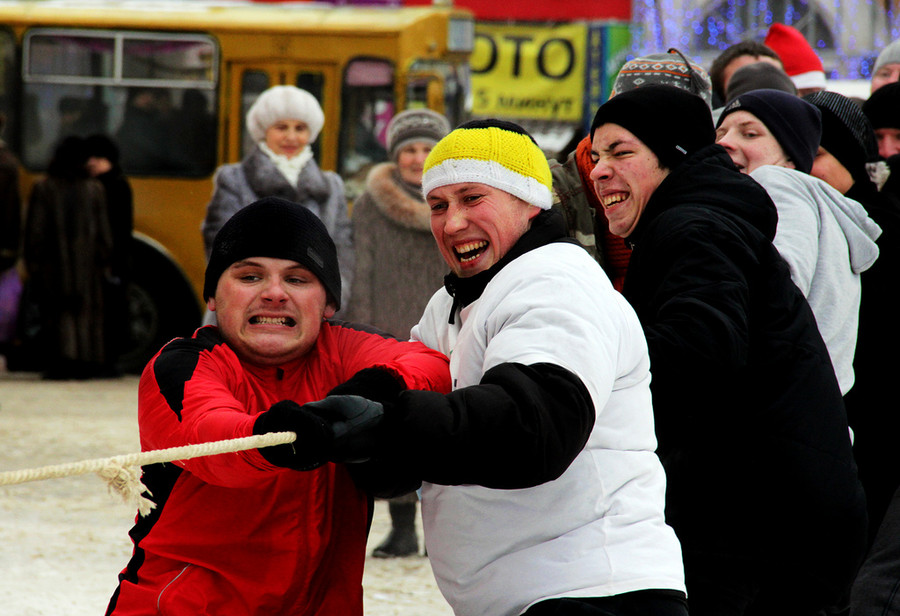 Русские забавы. Перетягивание каната  © Олеся Шевцова/Ridus.ru