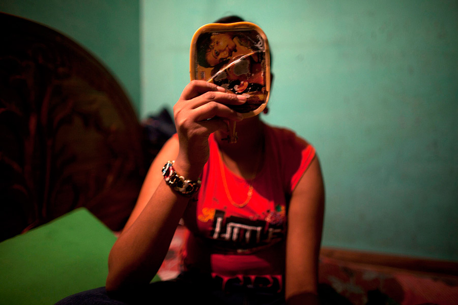 Тяжелая жизнь малолетних проституток из Бангладеш - фото 18.