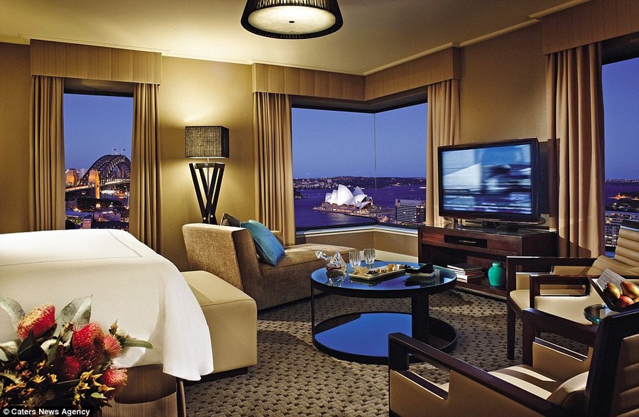 Located on the top floor, the Presidential Suite in Four Seasons Hotel Sydney offers stunning views of the Sydney Opera House