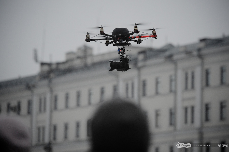 Гексакоптер с камерой Ридуса во время митинга на Болотной площади 10 декабря 2011 года. © Ridus.ru