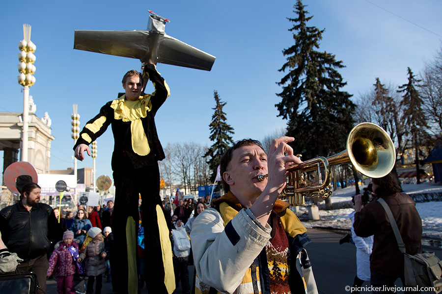 Костюмированное шествие-карнавал в рамках фестиваля Пора в Космос на ВВЦ Фото: ©picnicker.livejournal.com