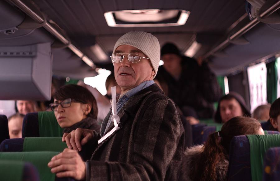  Белый круг, Честный автобус. © thaves.ru 