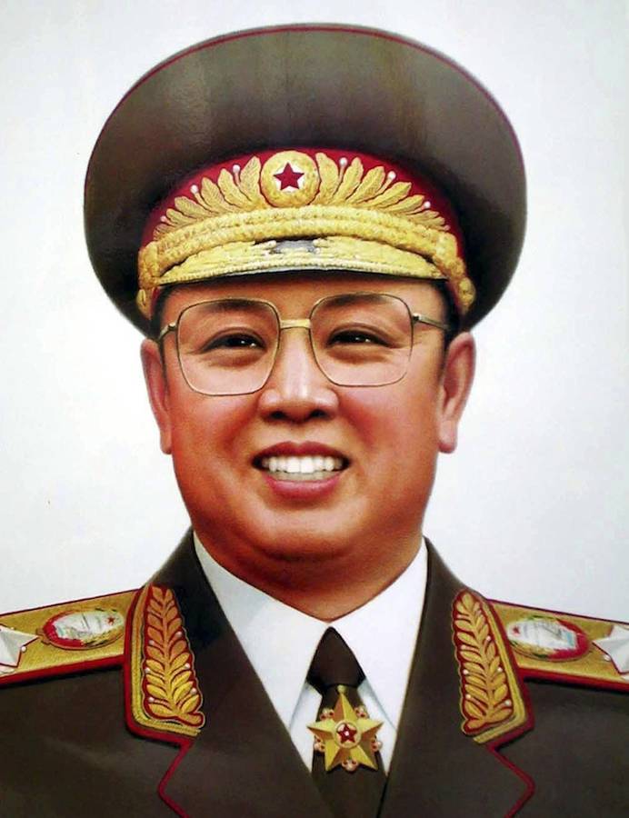 Ким Чен Ир в форме главнокомандующего армией КНДР. © Korean Central News Agency/Korea News Service via AP Images