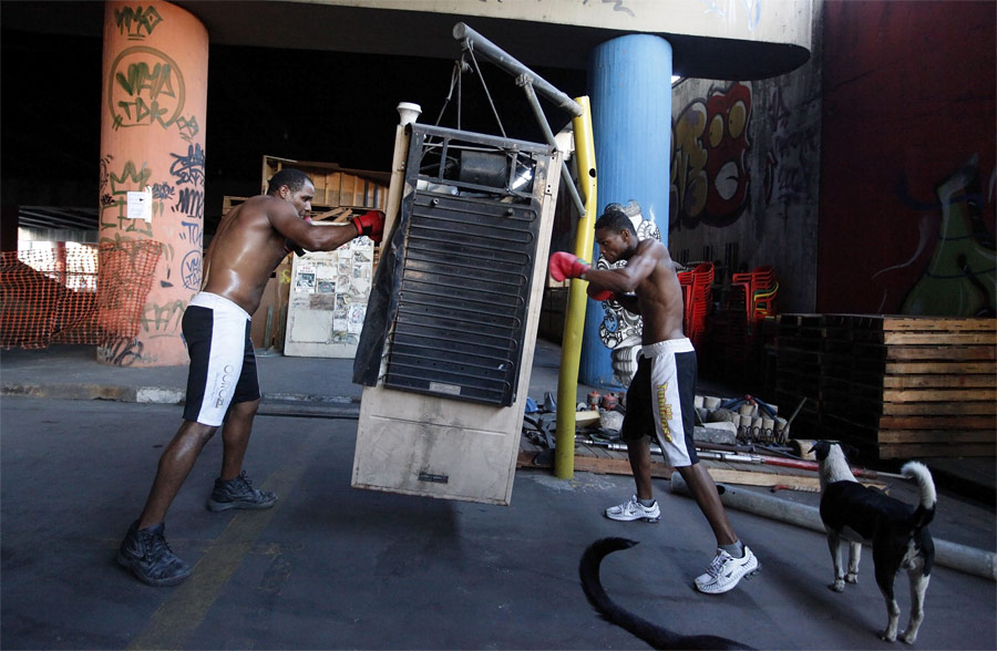 Тренировка бразильских боксеров. © Nacho Doce/Reuters