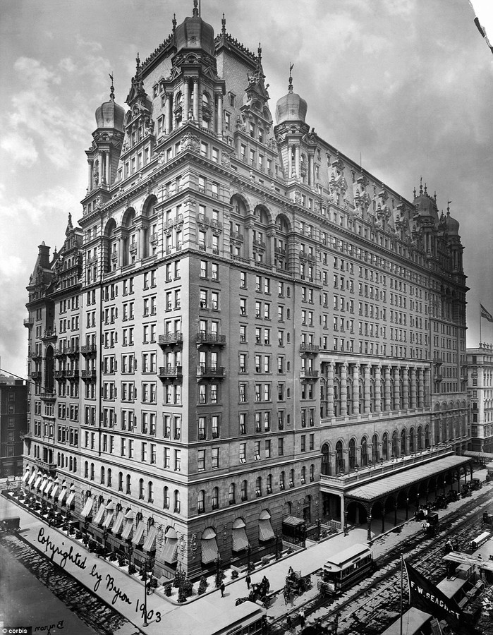 The old Waldorf-Astoria in 1903. The building was torn down in 1928 and the hotel moved uptown. The Empire State Building was built on the this site