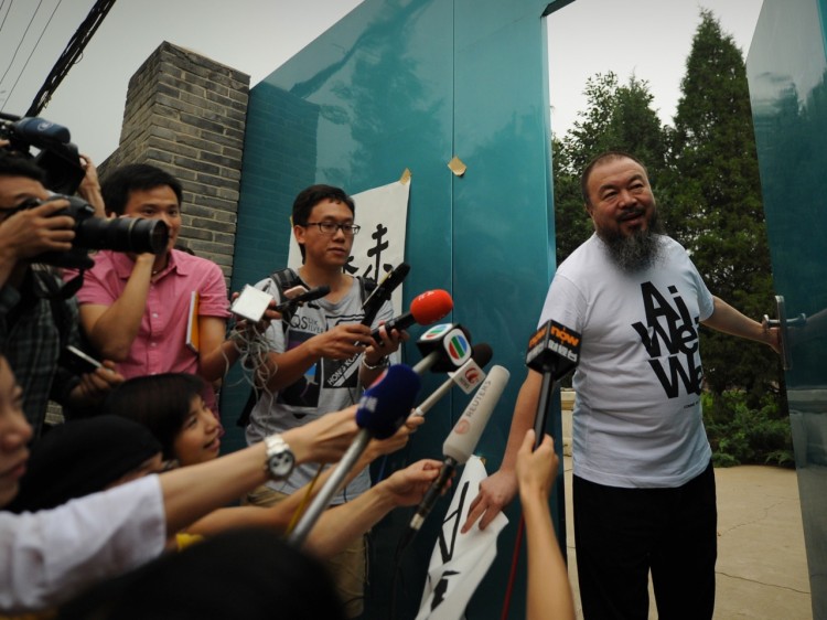 Интервью художника и критика китайскова правительства Ай Вейвей