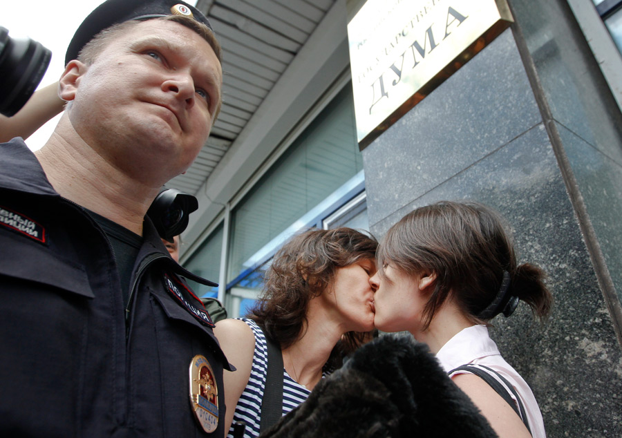 Гей-пропаганда в России запрещена законом.