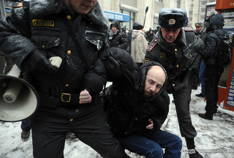 Задержание участников акции «Не допустим самозванцев в парламент!». © Василий Максимов/Ridus.ru