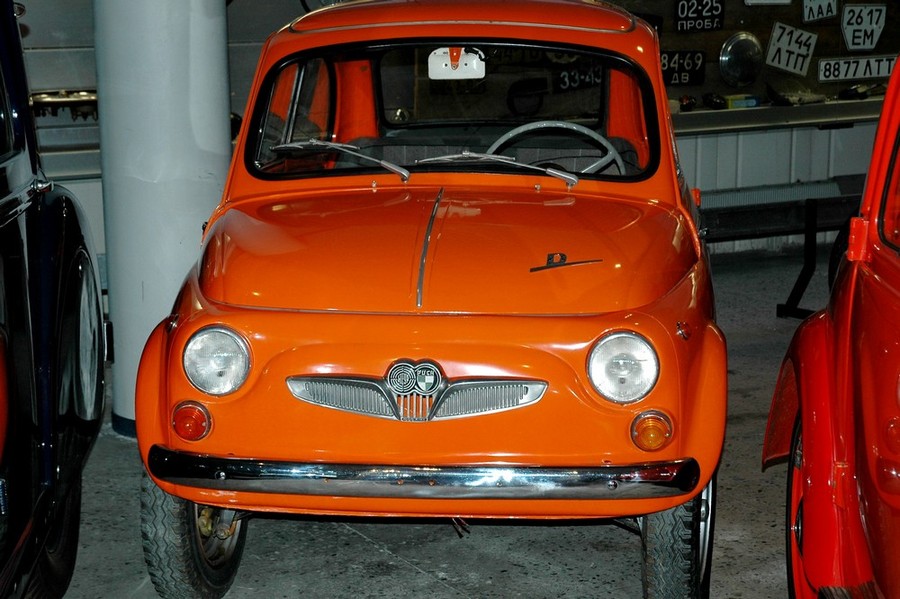 Автомобиль Steyr-Puch-500 в рижском мотор-музее