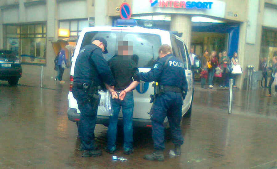 Задержание подозреваемого в участии в перестрелке в центре Хельсинки. © static.iltalehti.fi