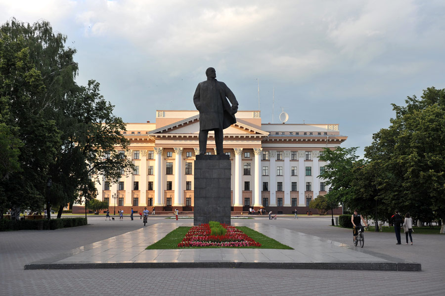 Памятник Ленину на Центральной площади в Тюмени. © Павел Лисицын/РИА Новости