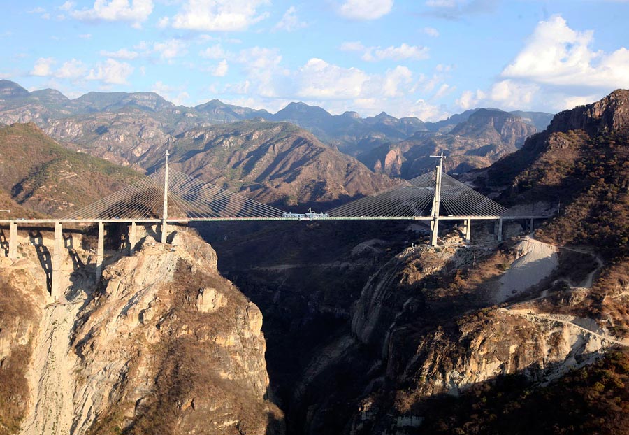 Мост Балуарте © Alfredo Guerrero/REUTERS/Mexico Presidency/Handout