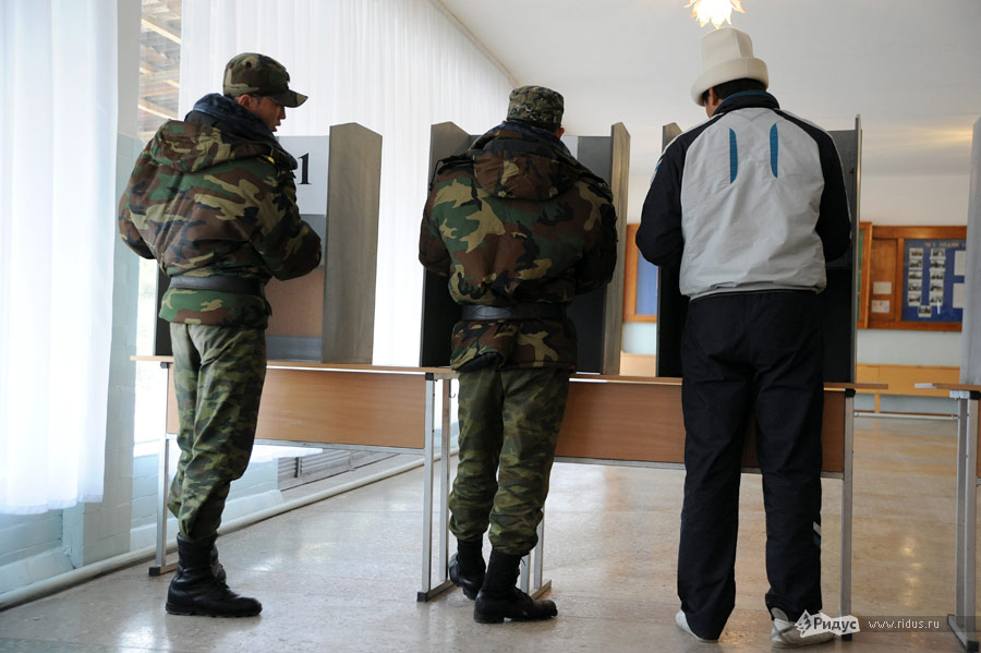 Голосование на избирательном участке в Киргизии. © Василий Максимов/Ridus.ru