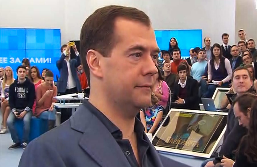 Кадр видеотрансляции встречи Дмитрия Медведева с блогерами