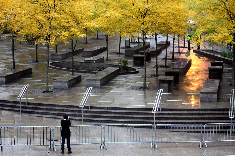 Парк Зукотти в Нью-Йорке после разгона демонстрантов полицией. © Seth Wenig/AP Photo