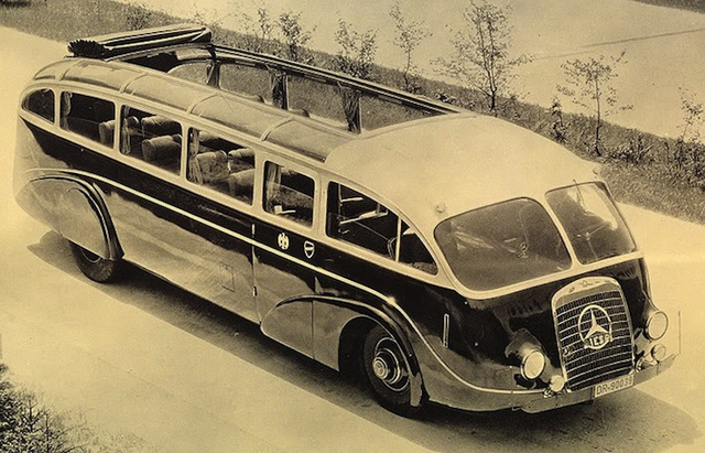 Sleek and Sexy Bus Concepts from the Future that Never Was