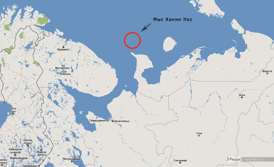 Мыс Канин Нос в Белом море где терпит бедствие сухогруз «Капитан Кузнецов». Изображение © maps.google.ru, колаж Ridus