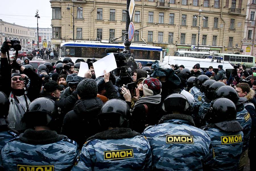 Несогласованное шествие оппозиции в Санкт-Петербурге 10 марта. Виктор Поляков/Русский Блоггер