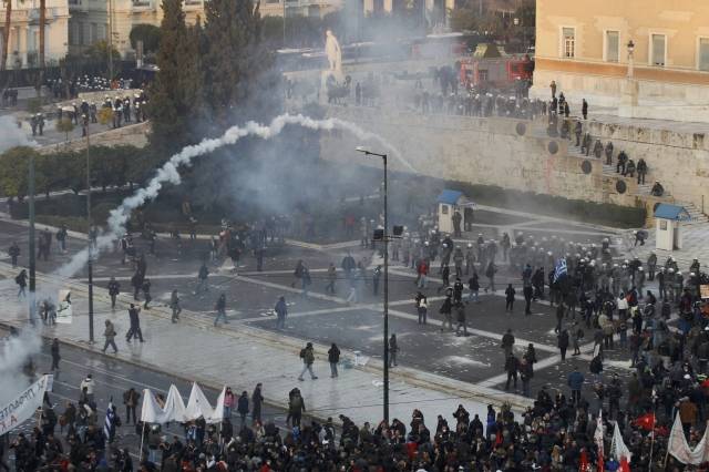 Беспорядки в Греции © Yannis Behrakis/REUTERS