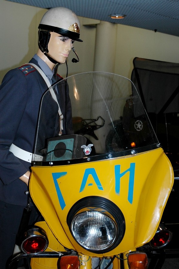 Мотоцикл ГАИ в рижском музее ретро-автомобилей