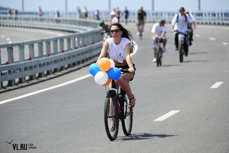 Велопробег стал настоящим праздником для полутора тысяч владивостокцев.