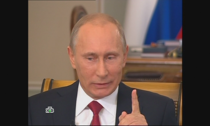 Владимир Путин во время интервью с руководителями трех федеральных каналов.