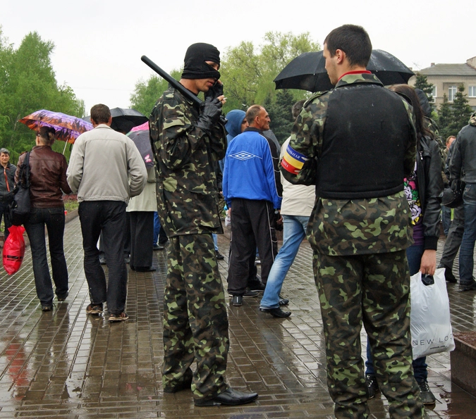 Ополченцы в центре Донецка