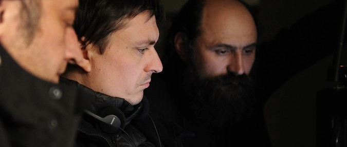 Валериу Андриуца и Кристиан Мунджиу (в центре) на съёмках фильма «За холмами».