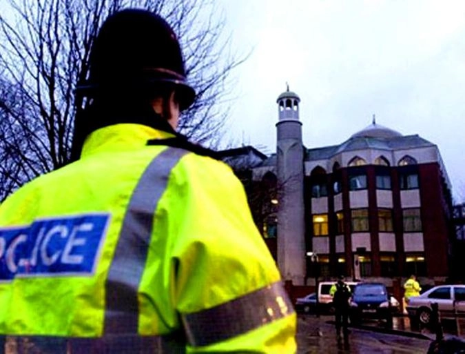 Толерантный штурм мечети в лондонском Финсбери-парк