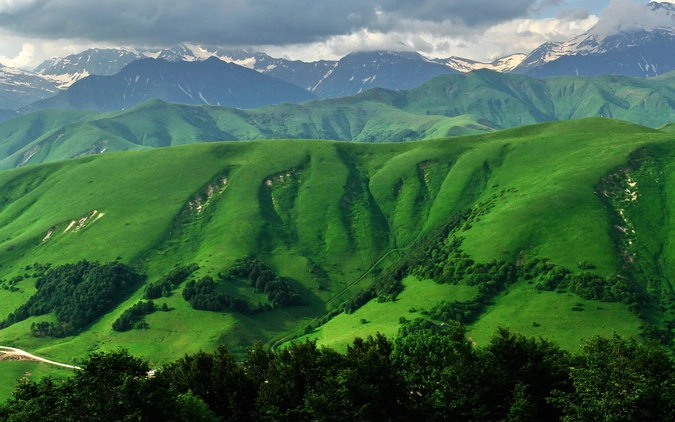 Горы Южной Осетии.