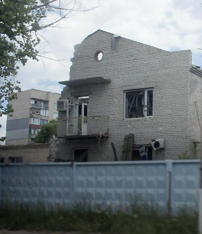 Половина дома обрушилась – в Первомайске такое можно увидеть на каждом шагу