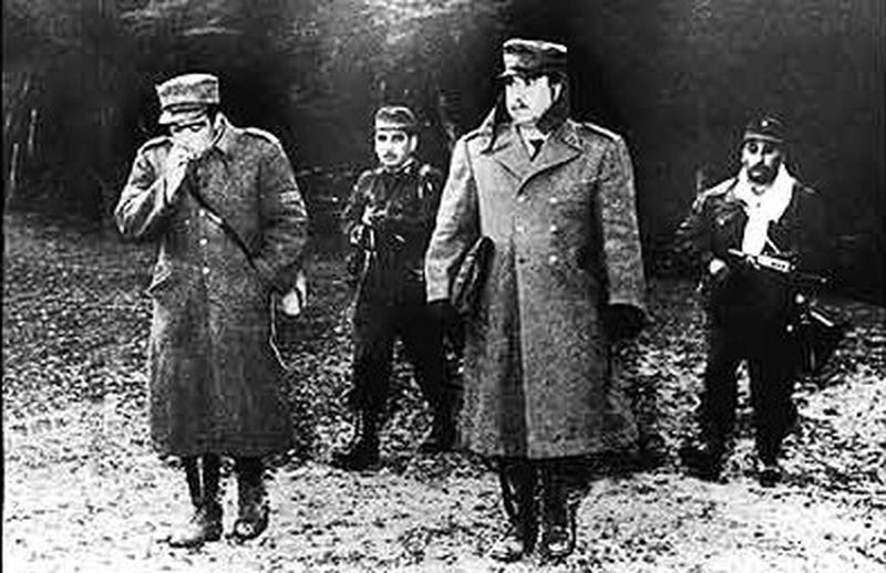 Офицеры чилийских карабинеров в плену у аргентинских жандармов. wikimedia.org Офицеры чилийских карабинеров в плену у аргентинских жандармов. wikimedia.org