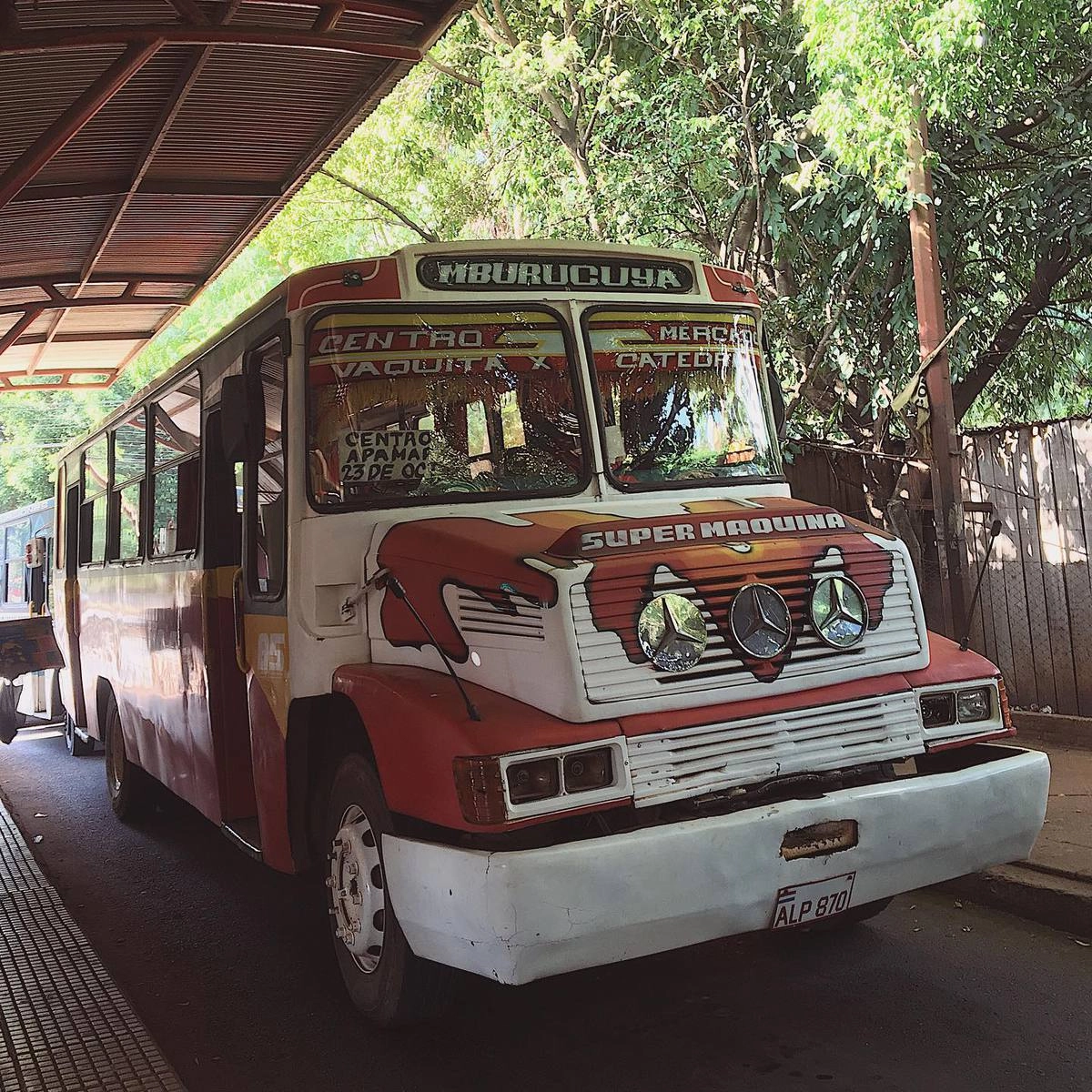 Парагвайский автобус снаружи
