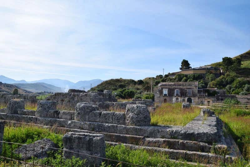 Храм Победы в Гимере, Сицилия, построенный после первой битвы при Гимере в 480 году до н. э.