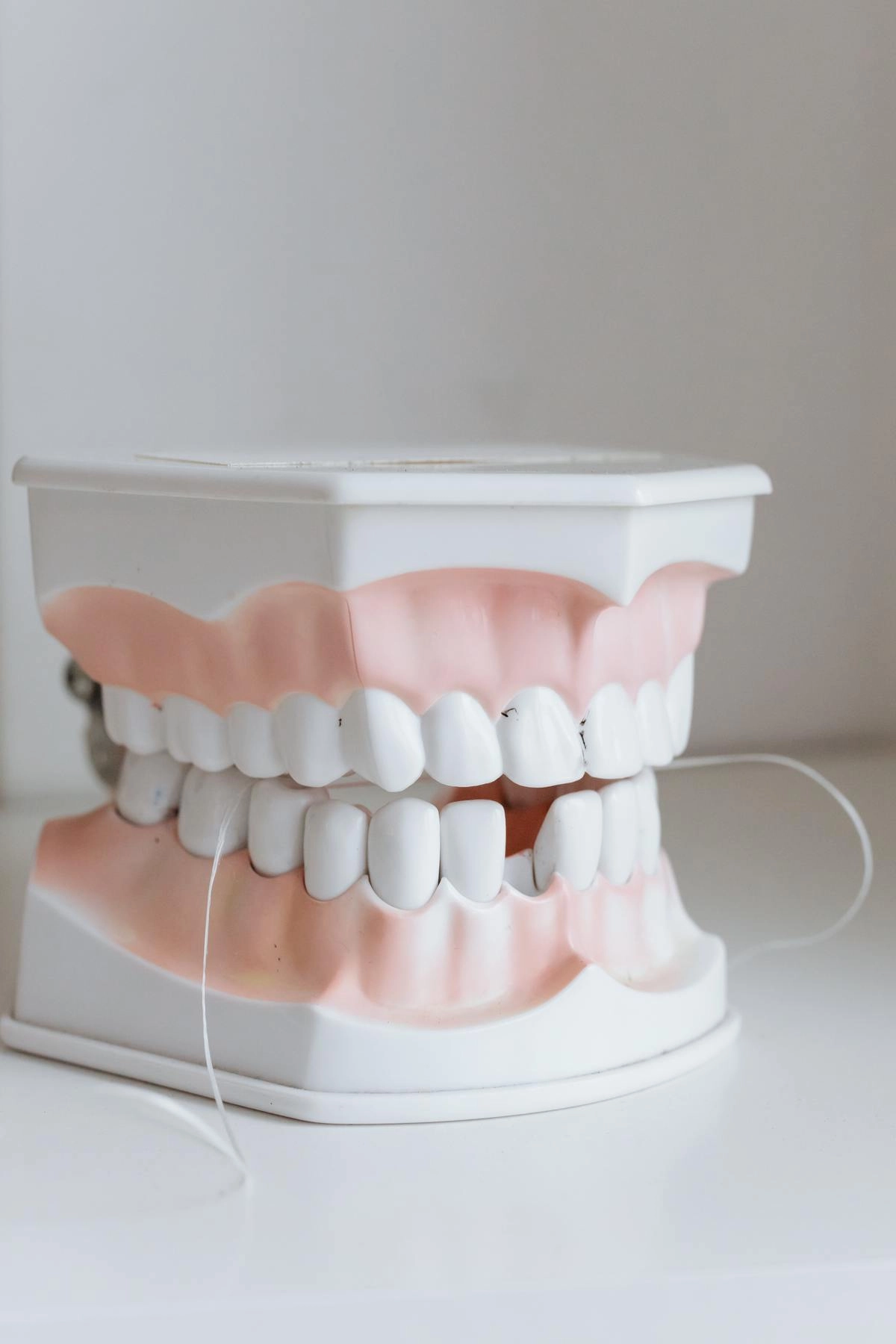 Потеря зубов может ухудшить способность человека выполнять простые повседневные задачи