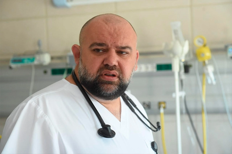 Главврач больницы в Коммунарке Денис Проценко