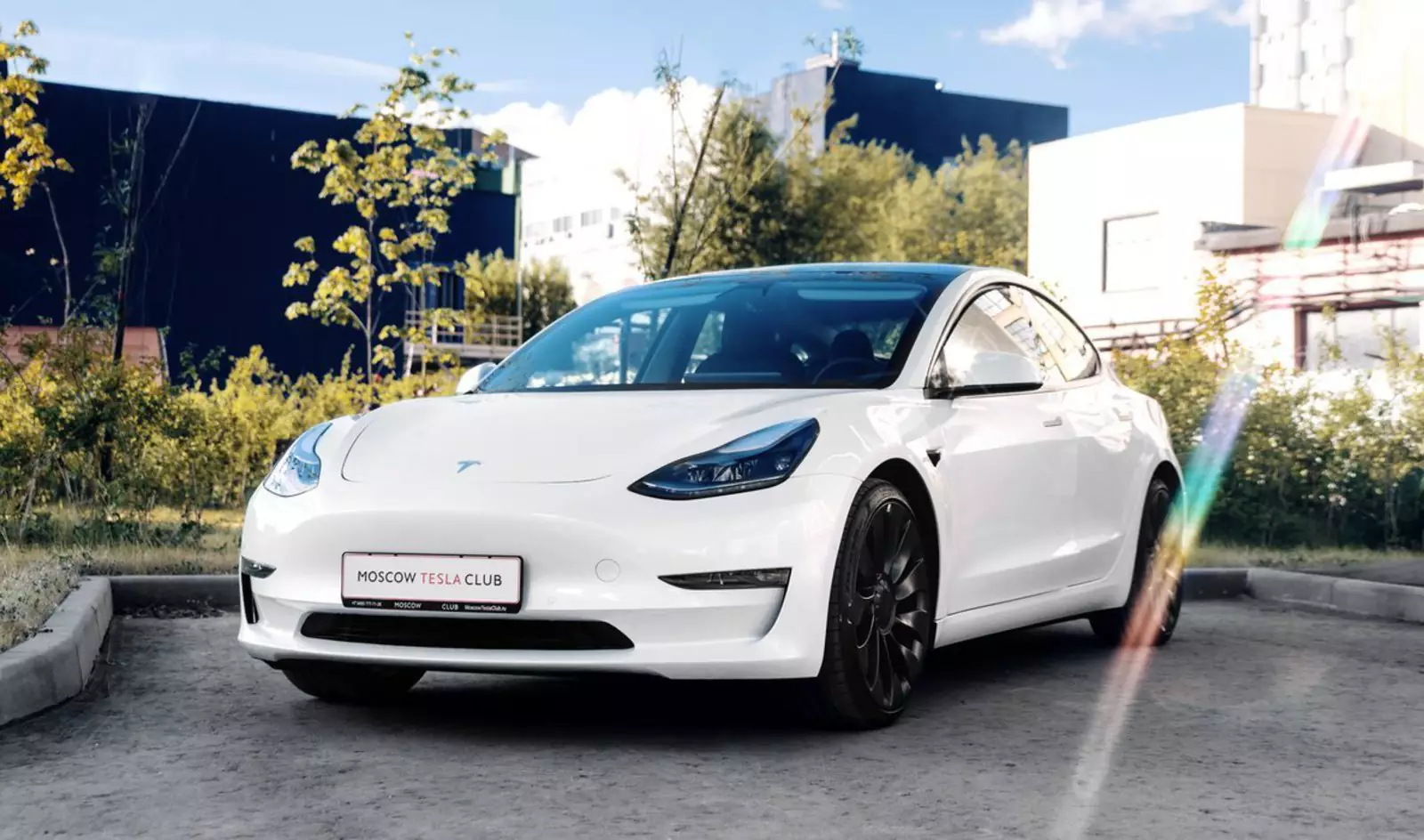 Tesla Model 3 вошла в Топ-20 европейских бестселлеров в 2021 году