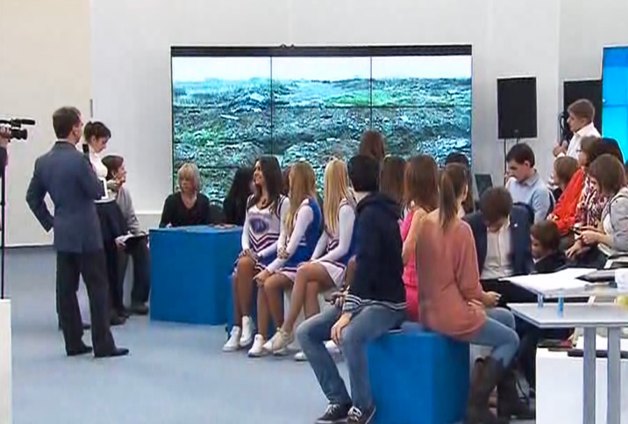 Кадр видеотрасляции встречи Дмитрия Медведева с блогерами