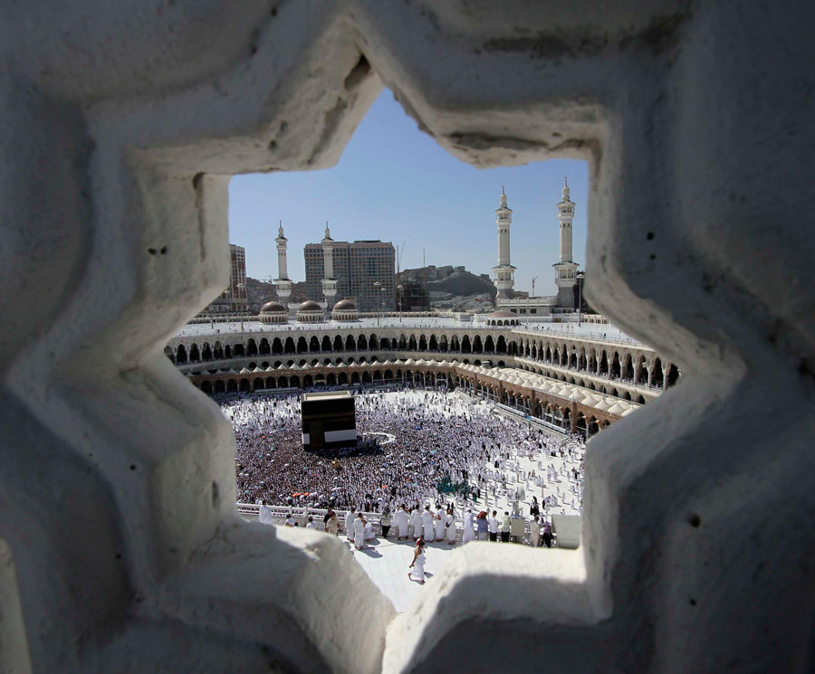 Мусульмане на праздничной молитве в Великой мечети - Мекке, Саудовская Аравия. © Hassan Ali/Reuters