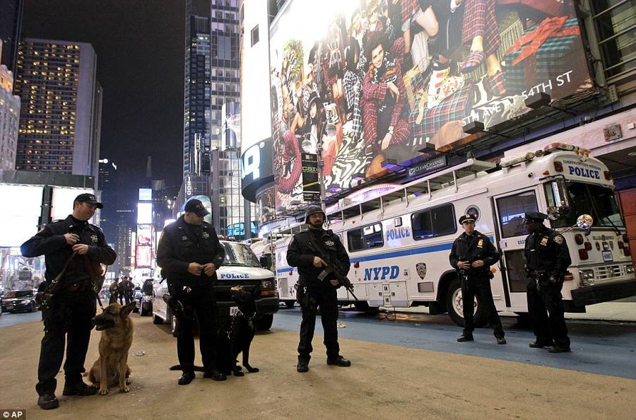 1500 полицейских следили за порядком на Нижнем Манхэттене