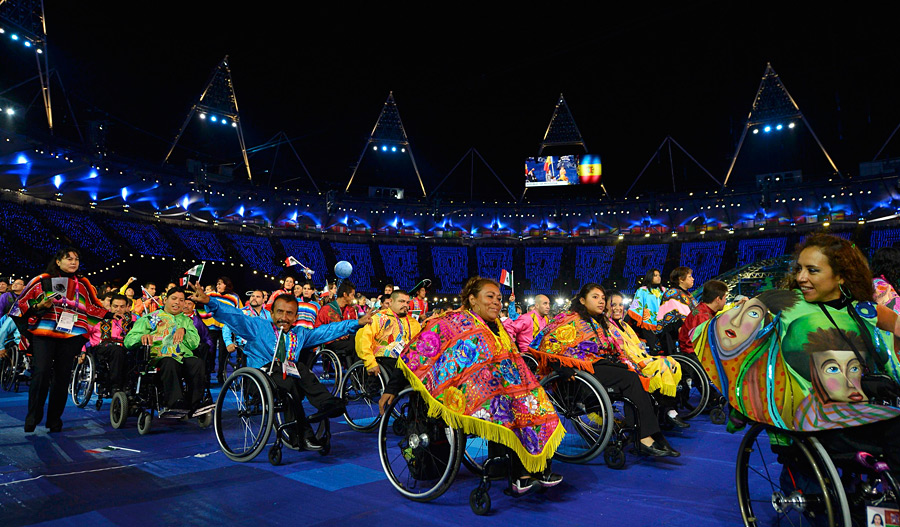 Открытие паралимпийских игр. Открытие летних Паралимпийских игр Лондон 2012. Паралимпийские игры открытие. Паралимпийские игры 2004.