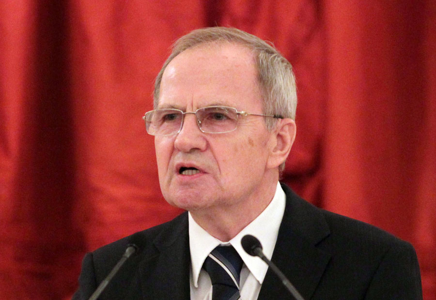 Зорькин википедия. Зорькин председатель конституционного суда в 1993.