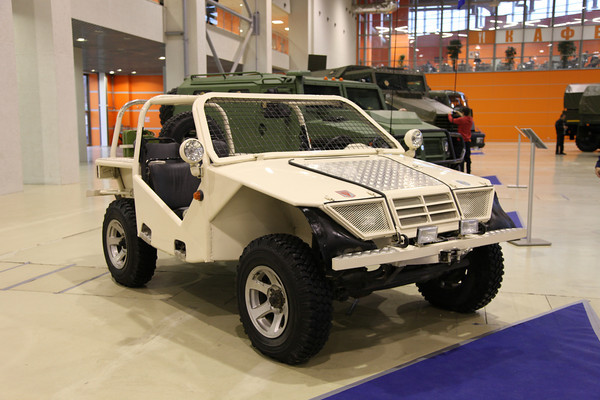 Высокомобильное колесное транспортное средство Охотник (Light tactical vehicle Okhotnik)