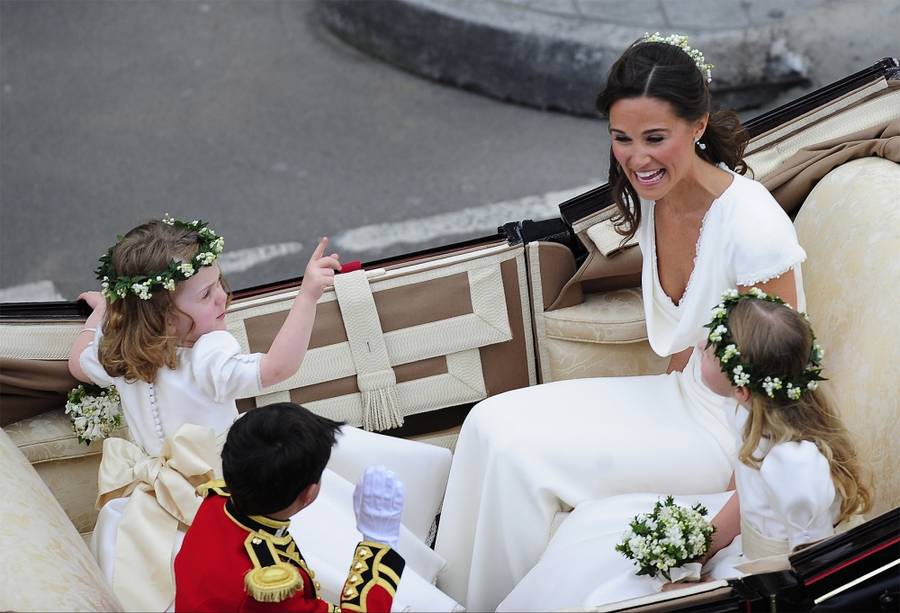 Пиппа Миддлтон во время королевской свадьбы. Фото с www.officialroyalwedding2011.org