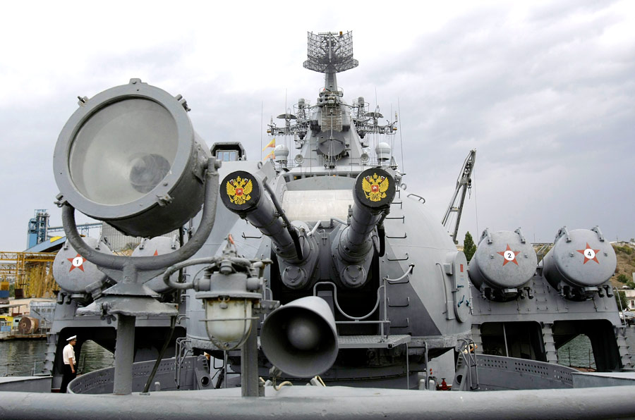Ракетный крейсер «Москва» Черноморского флота. © Денис Синяков/Reuters